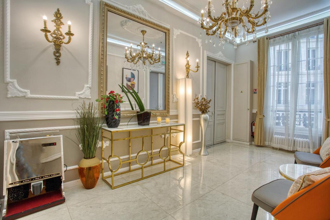 Galeries Lafayette - 7 Bedrooms - Lift - Aircon