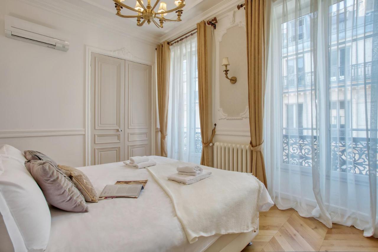 Galeries Lafayette - 7 Bedrooms - Lift - Aircon Apartment *